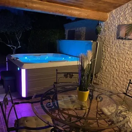 Mas Beau Soleil & Spa Cottages De Charme Avec Jacuzzi&Jardin Prives Saint-Remy-de-Provence Exterior photo