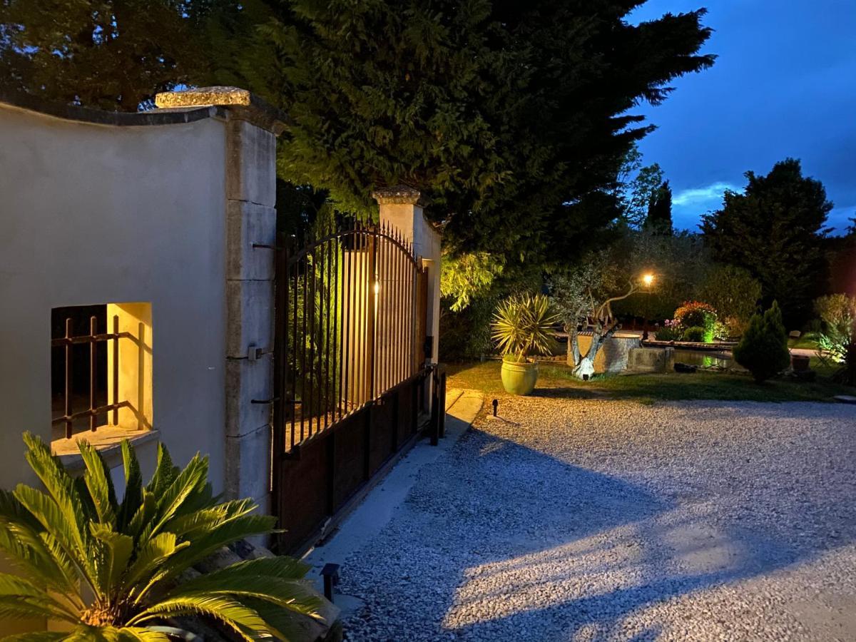 Mas Beau Soleil & De Charme Avec Jacuzzi&jardin Prives Saint-Remy-de-Provence