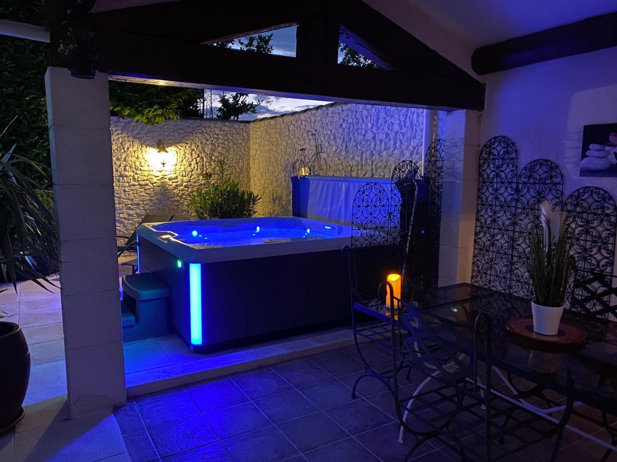 Holiday home Mas Beau Soleil & De Charme Avec Jacuzzi&jardin Prives Saint-Remy-de-Provence