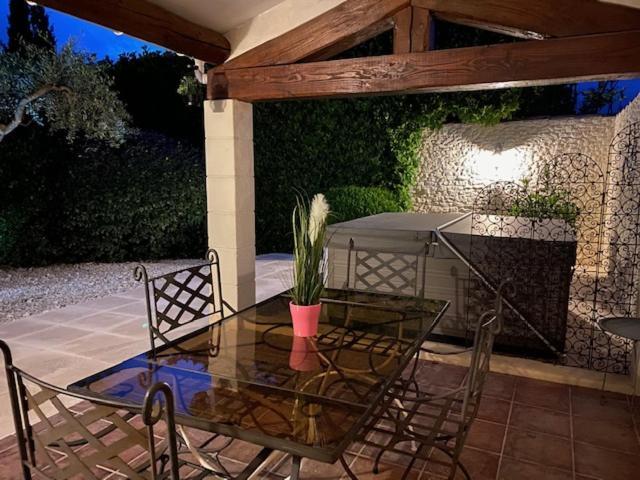 Mas Beau Soleil & De Charme Avec Jacuzzi&jardin Prives Ferienhaus