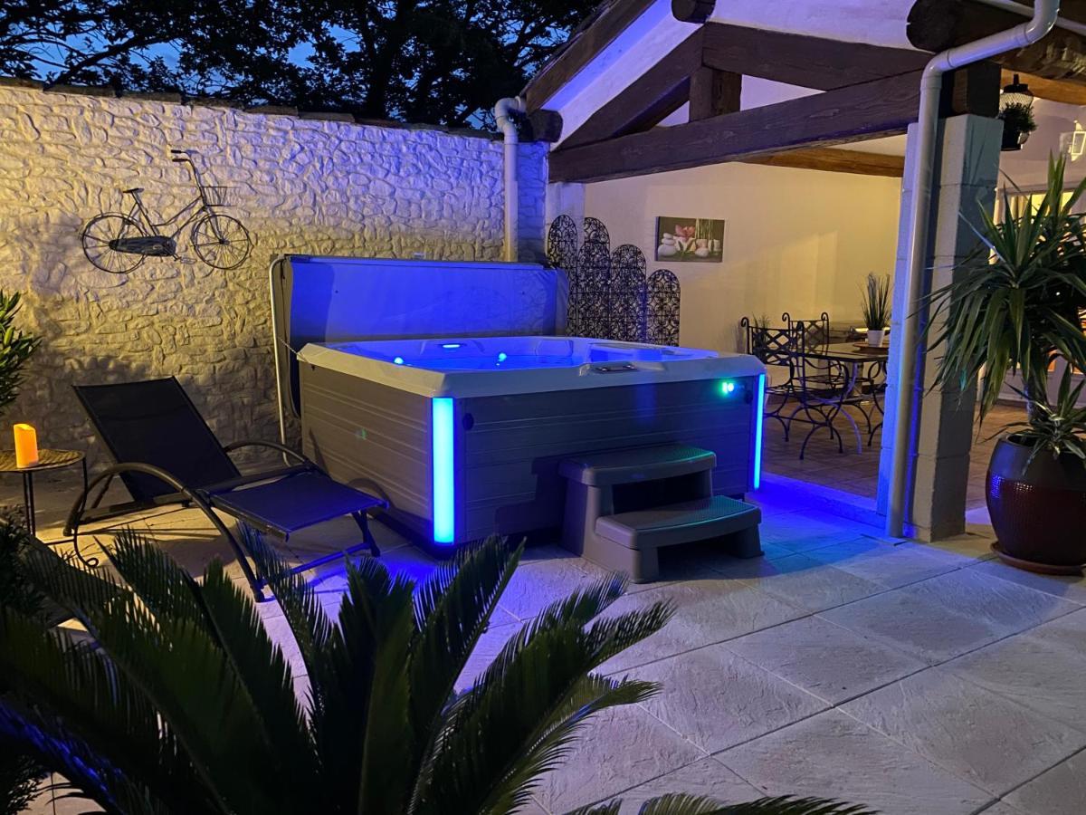 Mas Beau Soleil & De Charme Avec Jacuzzi&jardin Prives *