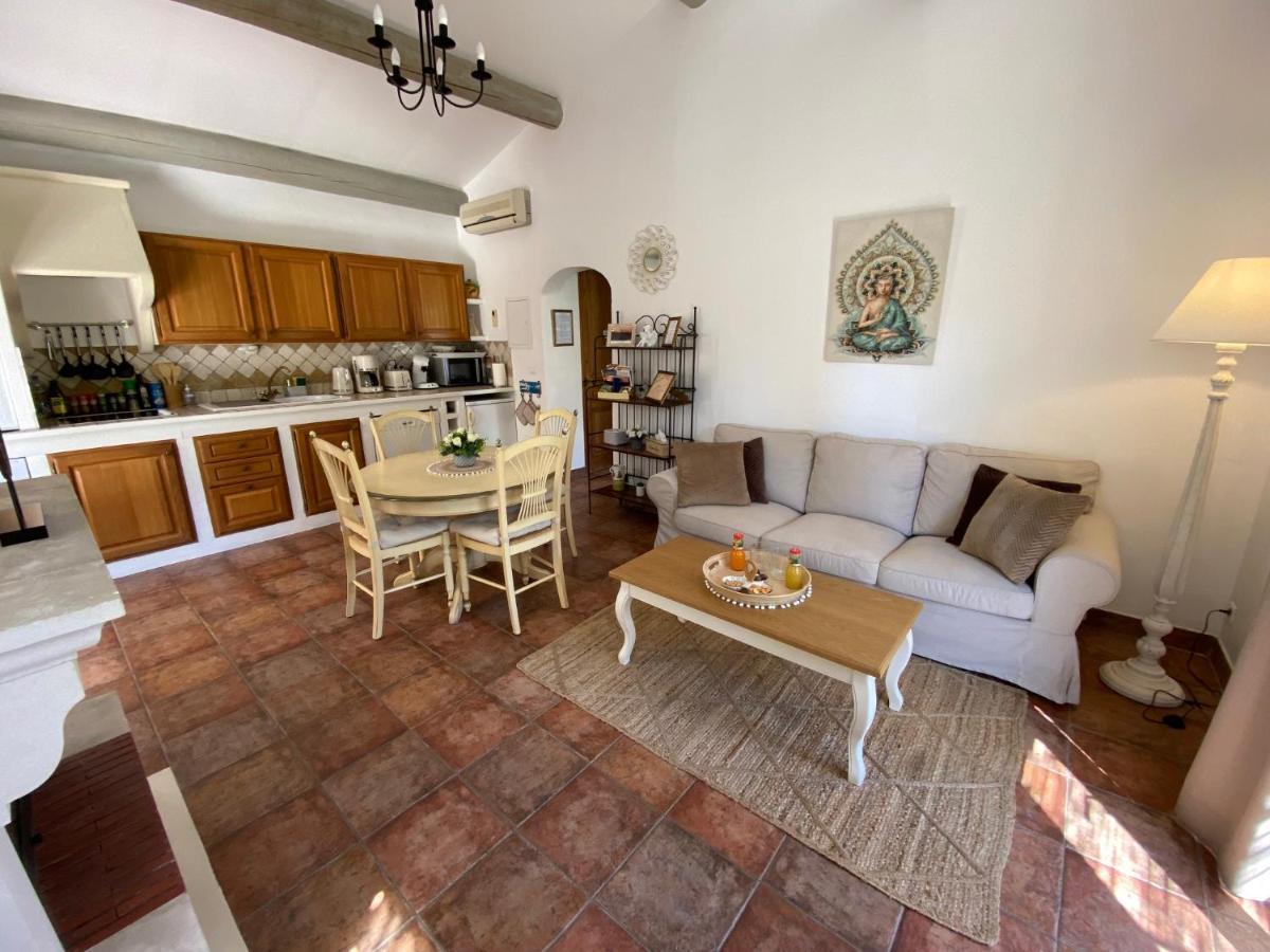 Holiday home Mas Beau Soleil & De Charme Avec Jacuzzi&jardin Prives Saint-Remy-de-Provence
